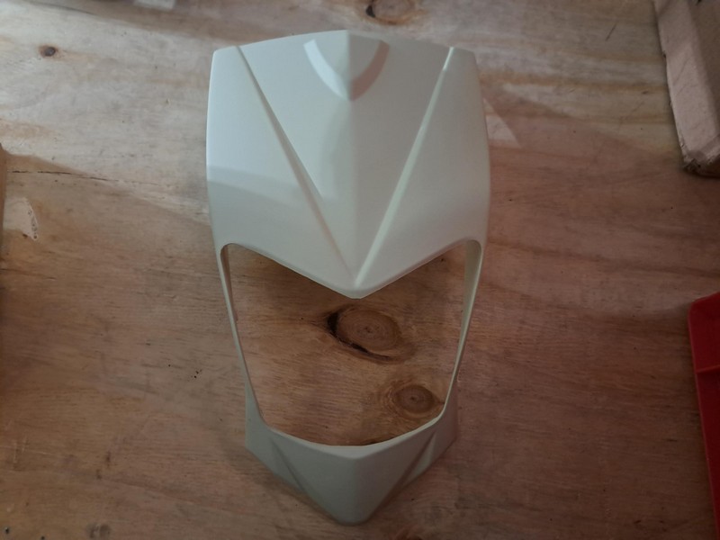 Headlight hood cream